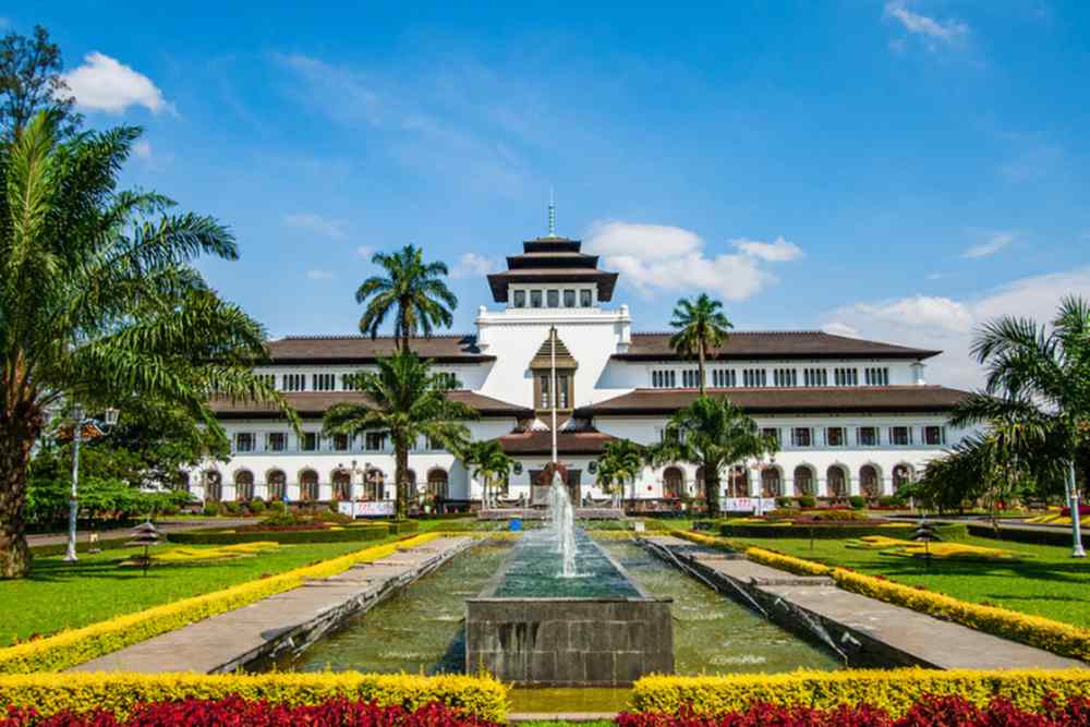 Travel Bandung - Jabodetabek